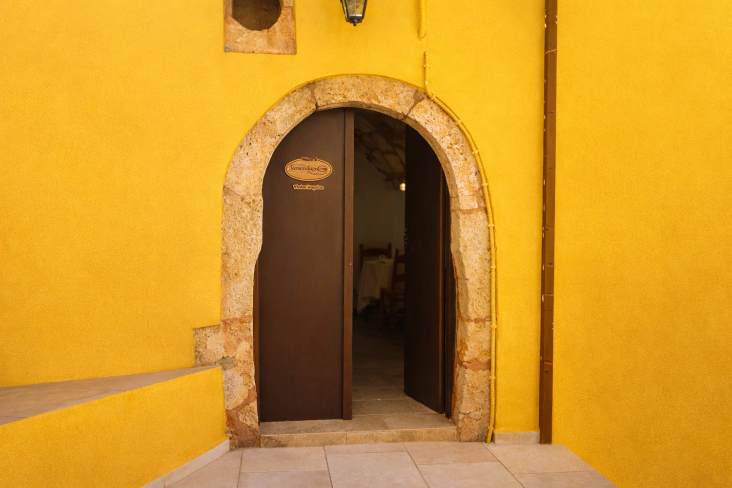 Middle ground room entrance